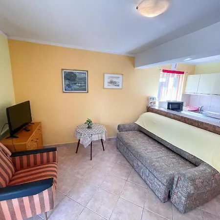 Leonarda Apartamento *