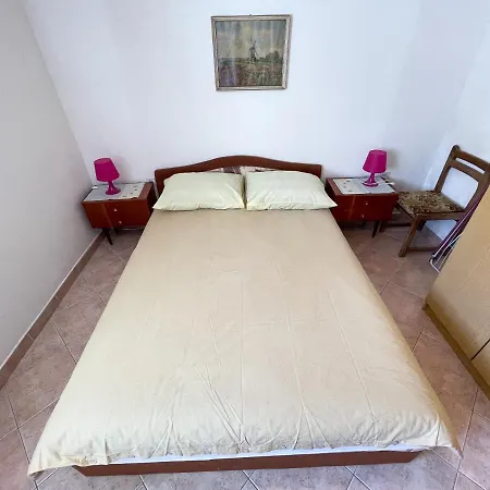 Apartment Leonarda *