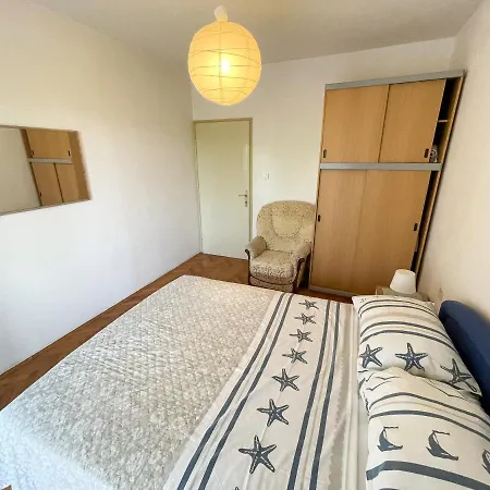 Leonarda Apartment *