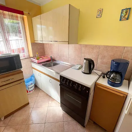 Apartment Leonarda *